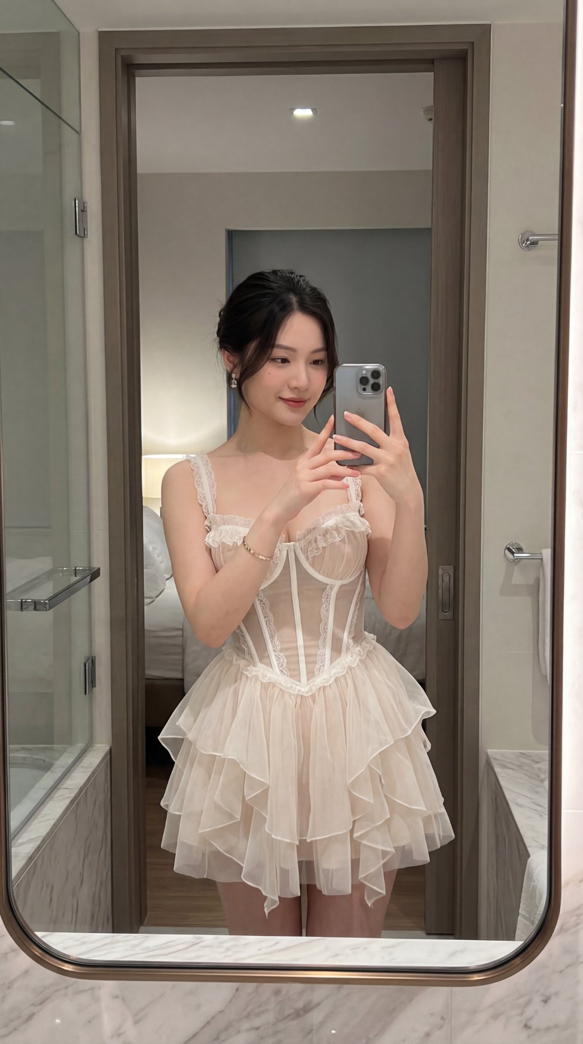 Mẫu Làm Video AI Tạo KOC ẢO & Thay Đồ Thời Trang: Xây Kênh Review Bán Hàng